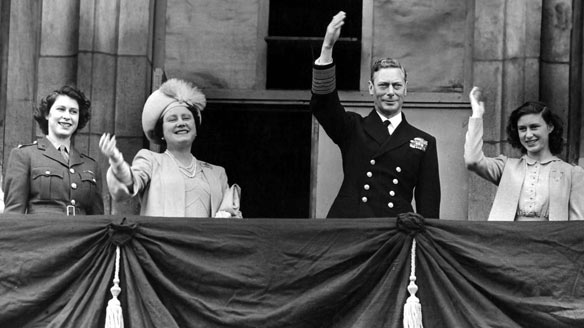 King George vi and Queen Elizabeth, photo during speech
